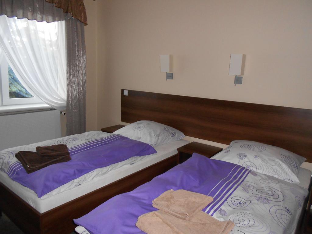 Pensjonat Nad Jeziorem Hotel Myślibórz Quarto foto